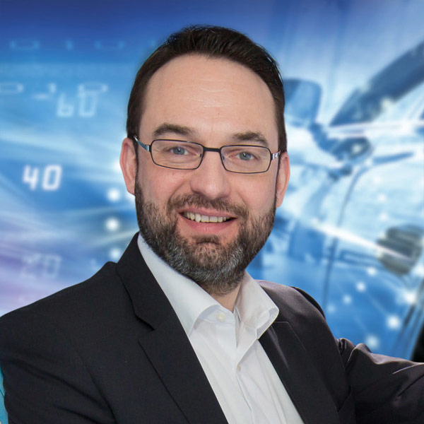 AG旗舰厅登录首页左手微软右手福特大众筹建自己的数字化朋友圈(图2)